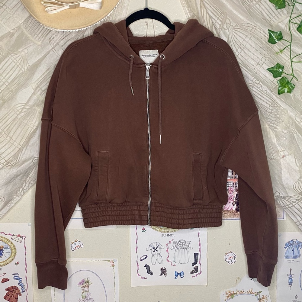 Abercrombie & Fitch Soft A&F Collection Essential Ribbed Sunday Cropped Hoodie